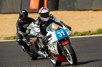 brands-hatch-photographs;brands-no-limits-trackday;cadwell-trackday-photographs;enduro-digital-images;event-digital-images;eventdigitalimages;no-limits-trackdays;peter-wileman-photography;racing-digital-images;trackday-digital-images;trackday-photos